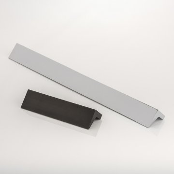 Esprit solid brass cabinet handle