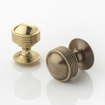 Hurleigh solid brass door knob with reeded rose