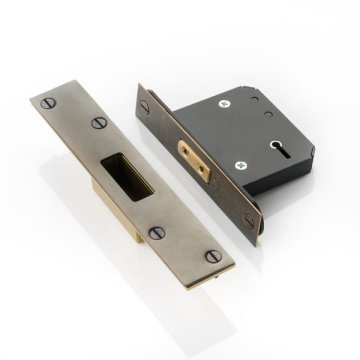 Small case high security traditional key deadlock