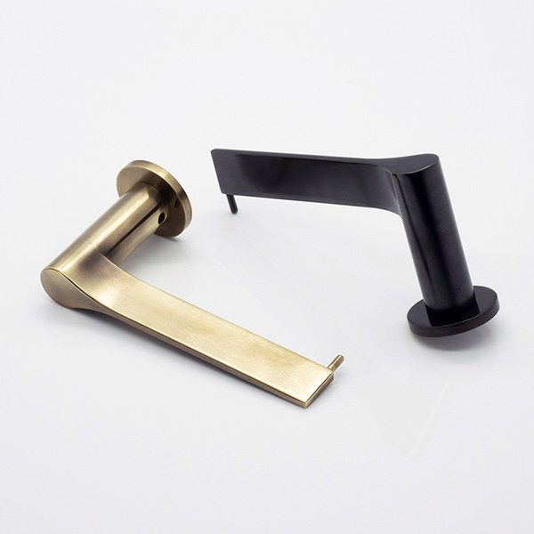 Fonteyn solid brass toilet roll holder
