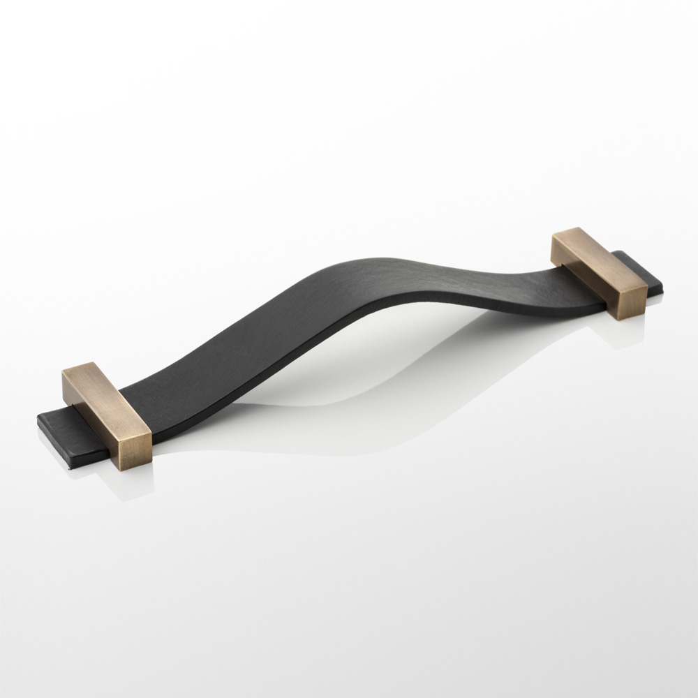 Ascot bridle leather strap handle