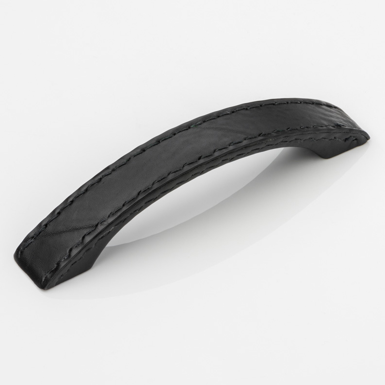 Montague bridle leather cabinet handle
