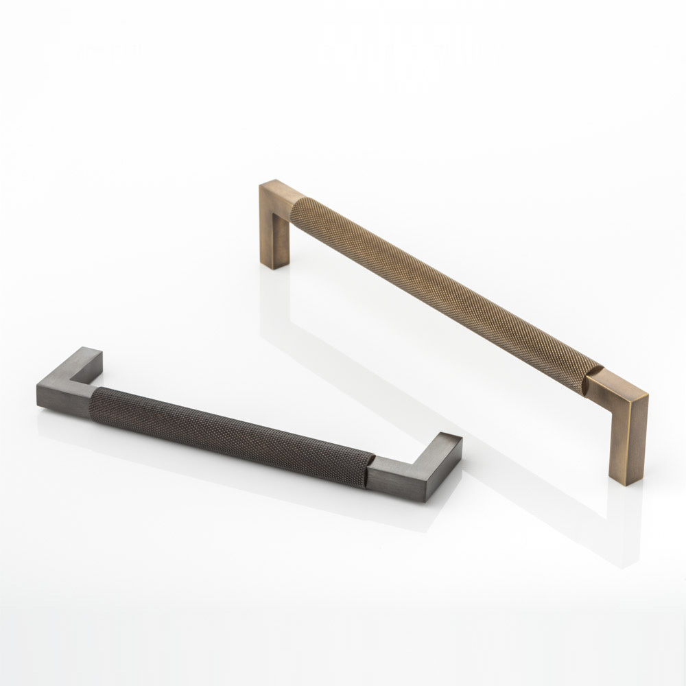Ashworth solid brass cabinet handle with diamond knurl
