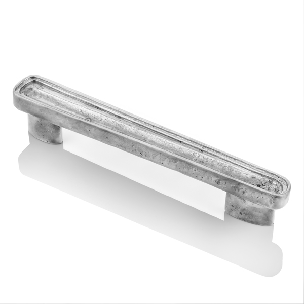 Tiro cabinet pull handle