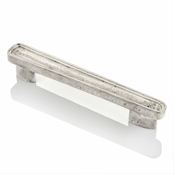 Tiro cabinet pull handle