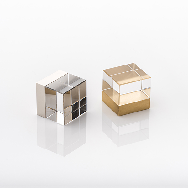 Cube glass cabinet pull