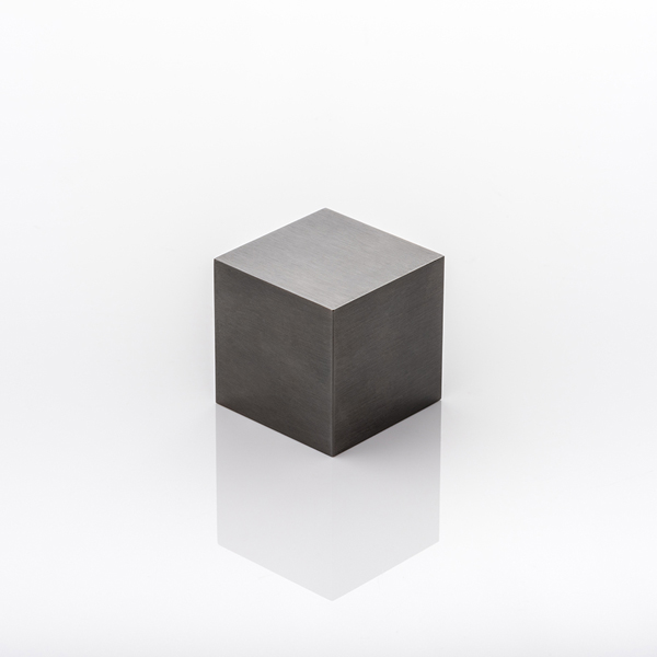 Cube solid brass cabinet pull