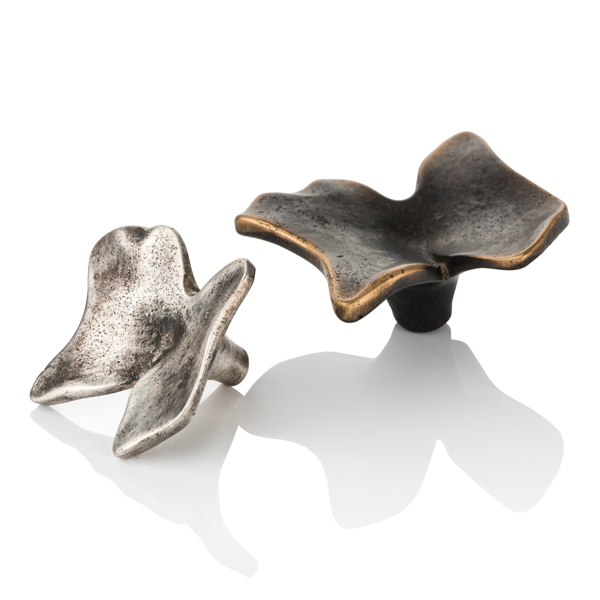 Organo solid bronze cabinet pull