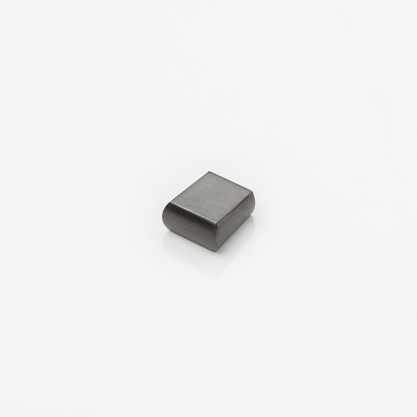 Wedge solid brass cabinet pull