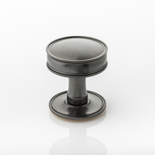 Huntingford solid brass door knob with ridged rose