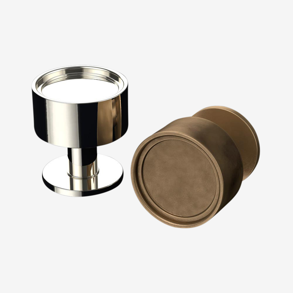 Beresford solid brass door knob with round rose