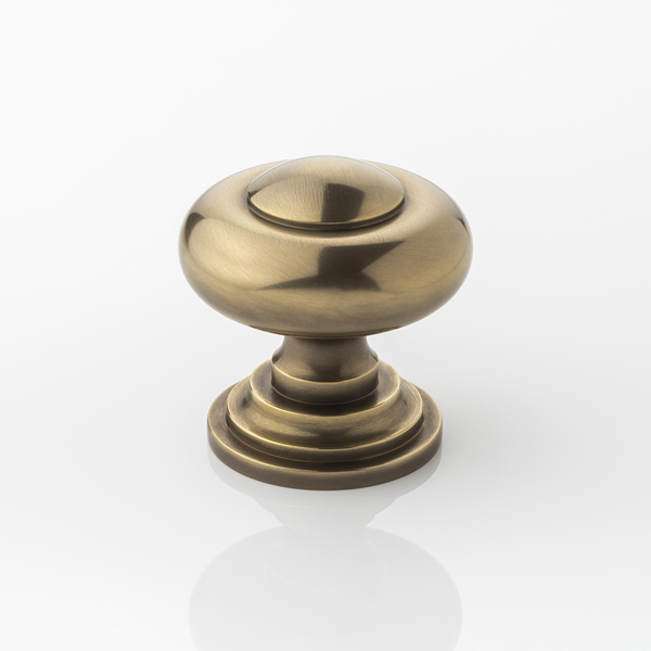 Belgrave solid brass statement entrance door pull