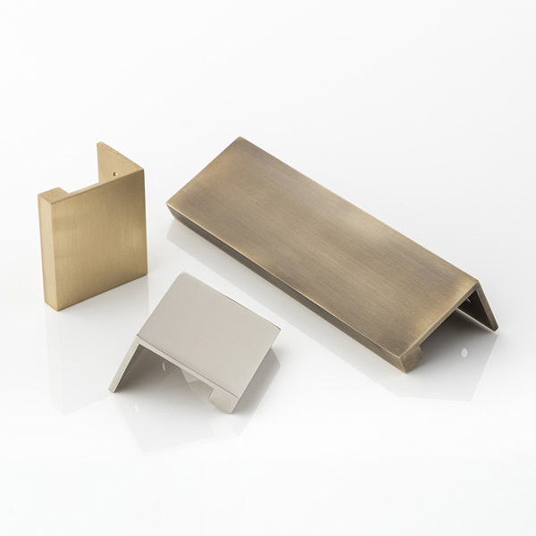 Cube solid brass small edge pull