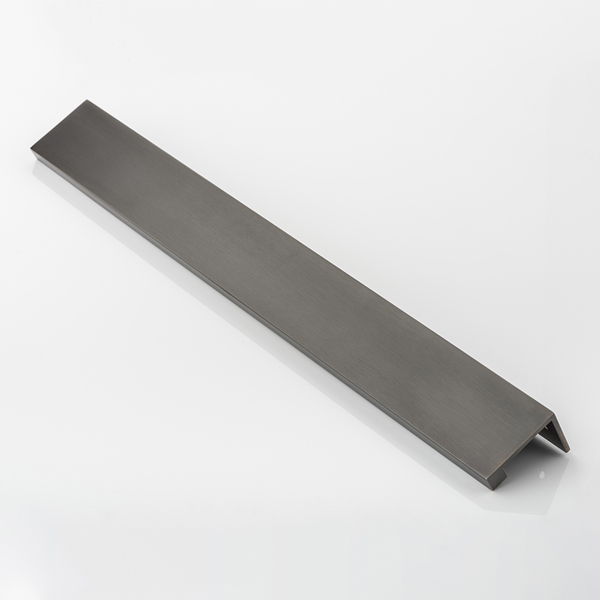 Cube solid brass small edge pull