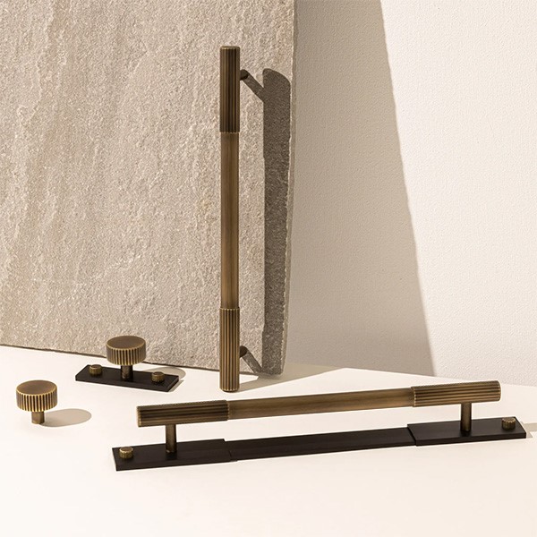 MIX2 Straight Knurl Collection