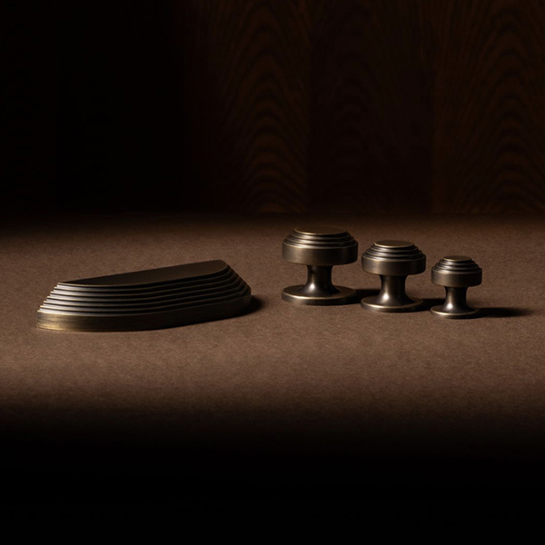 Victoria Stepped Collection