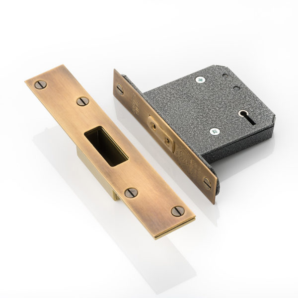Small case high security traditional key deadlock