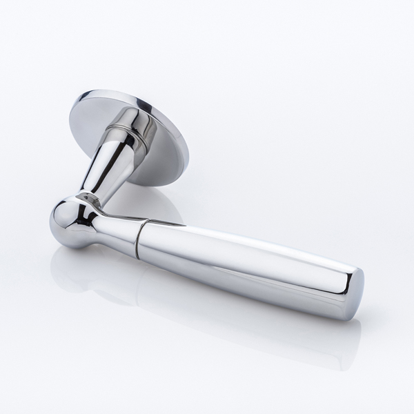 Bennett solid brass door lever handle with round rose