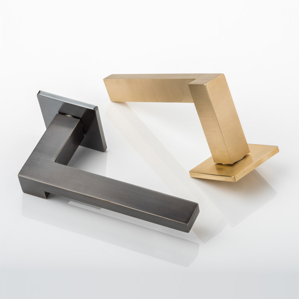 Cut solid brass door lever handle with square rose