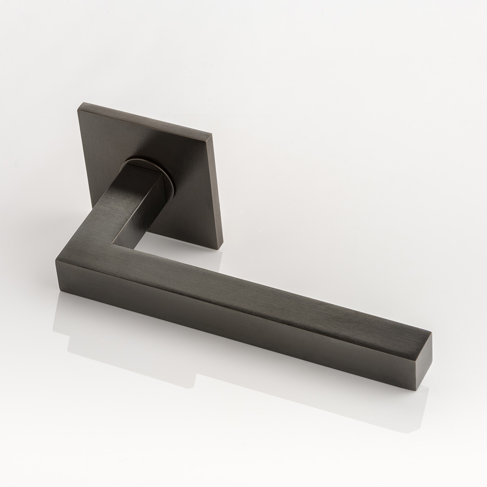 Cube junior solid brass door lever handle with square rose
