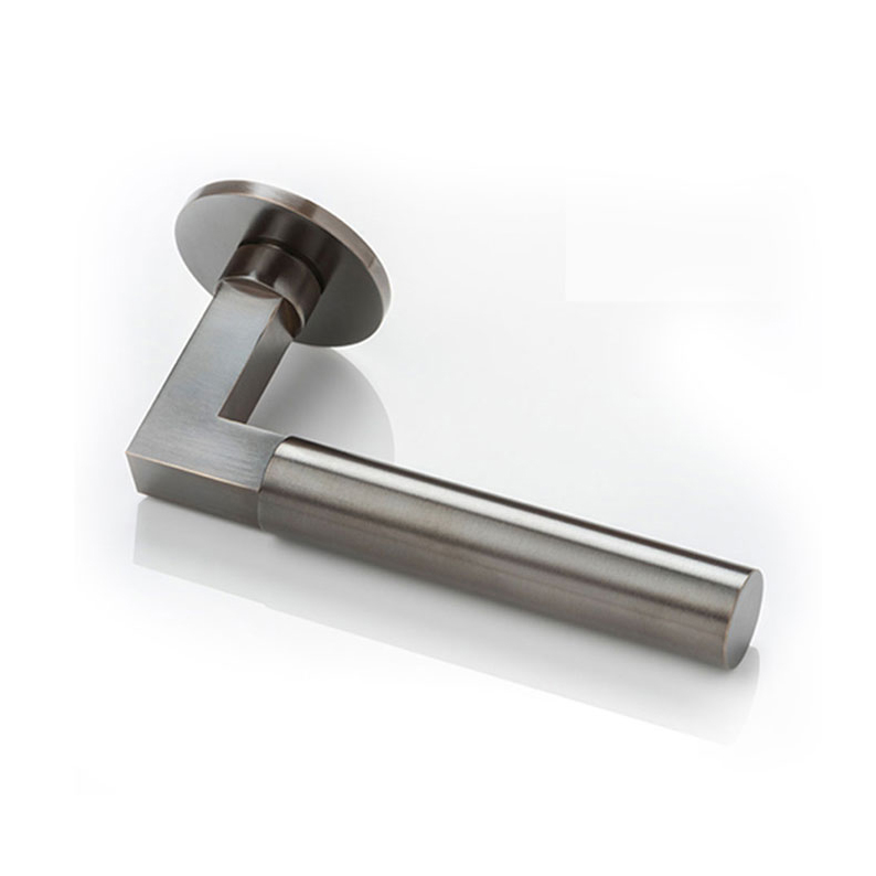 Ashworth solid brass door lever handle with round rose
