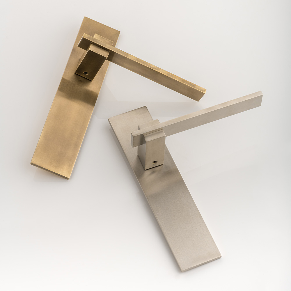 Holmes solid brass door lever handle with latch backplate