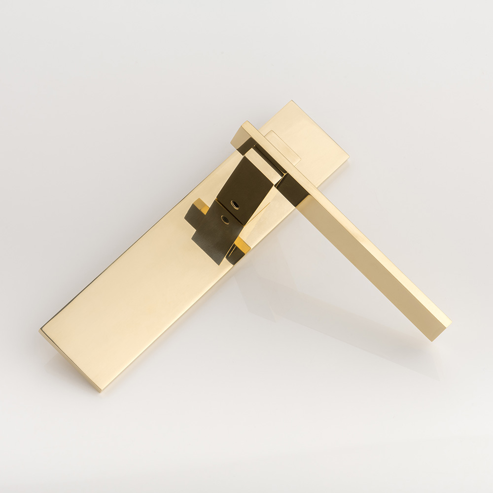 Holmes solid brass door lever handle with latch backplate