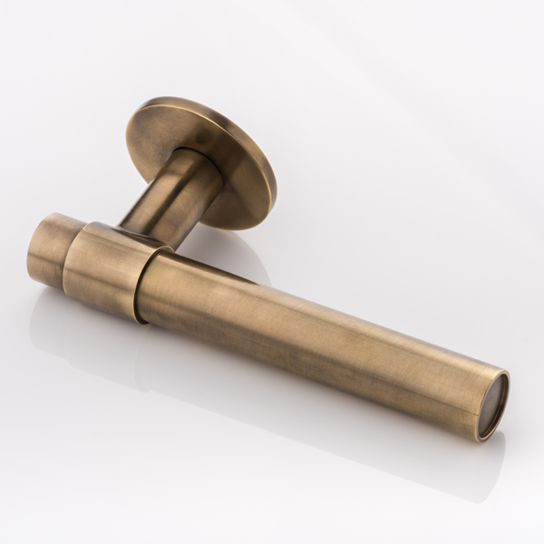 Montgomery solid brass door lever handle with round rose