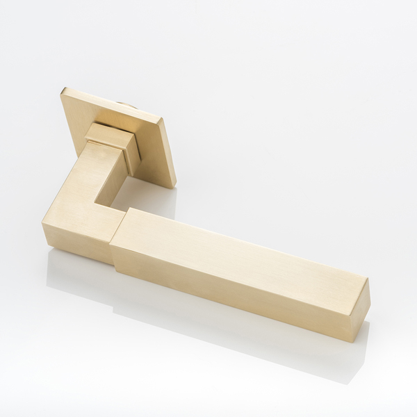 Rathbone solid brass door lever handle with square rose