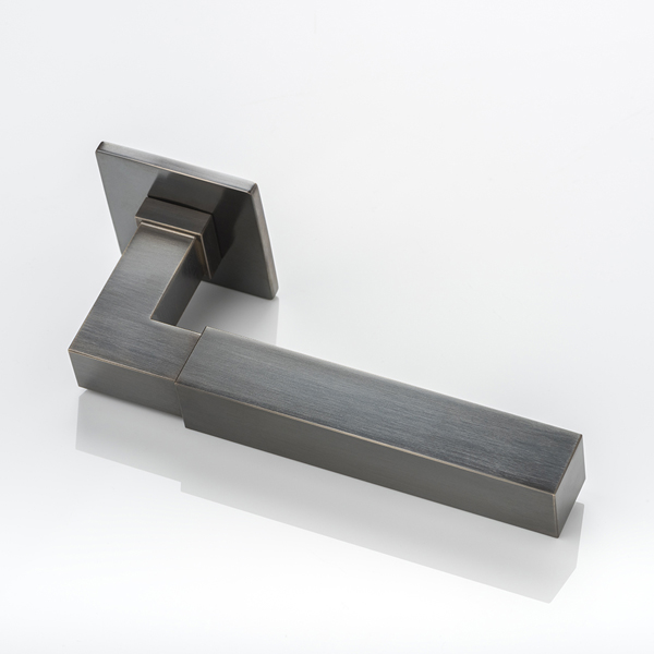Rathbone solid brass door lever handle with square rose