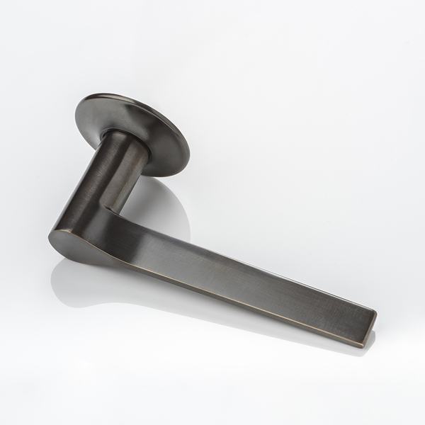 Fonteyn II solid brass door lever handle with tapered rose