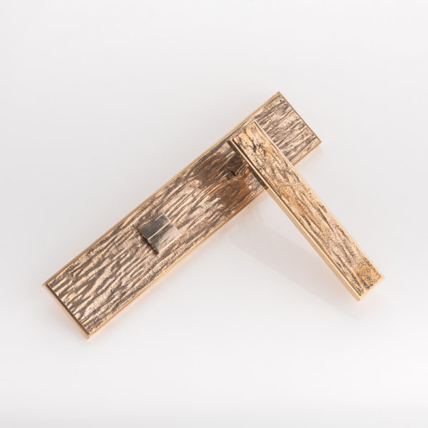 Molten texture solid bronze door lever handle with privacy backplate