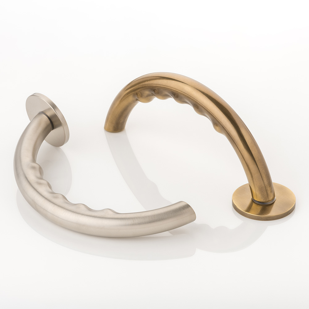 Infinity solid brass door lever handle with round rose