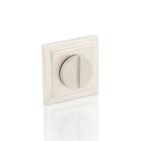 Emergency release round turn with square stepped rose