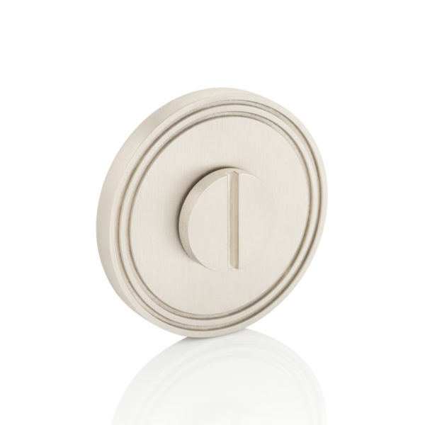 Emergency release round turn with grooved rose