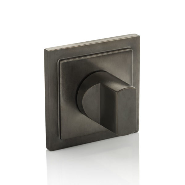 Pinch thumb turn with square stepped rose