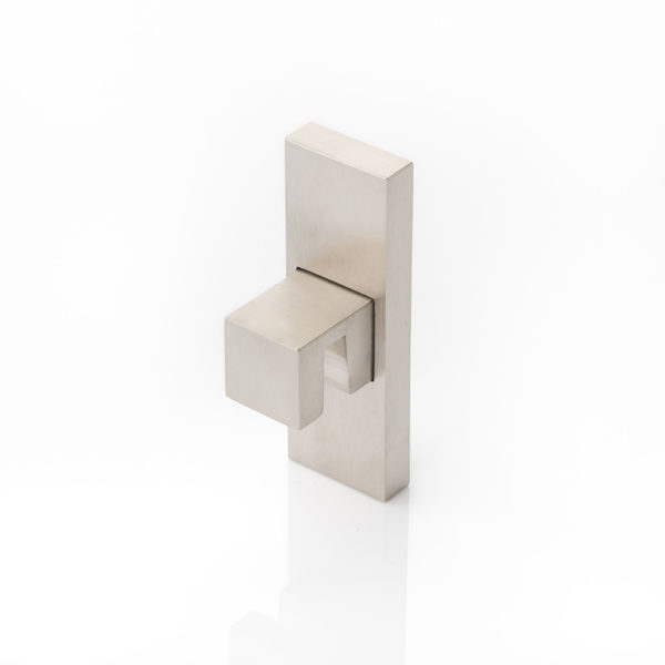 Square hook plate for casement window handle