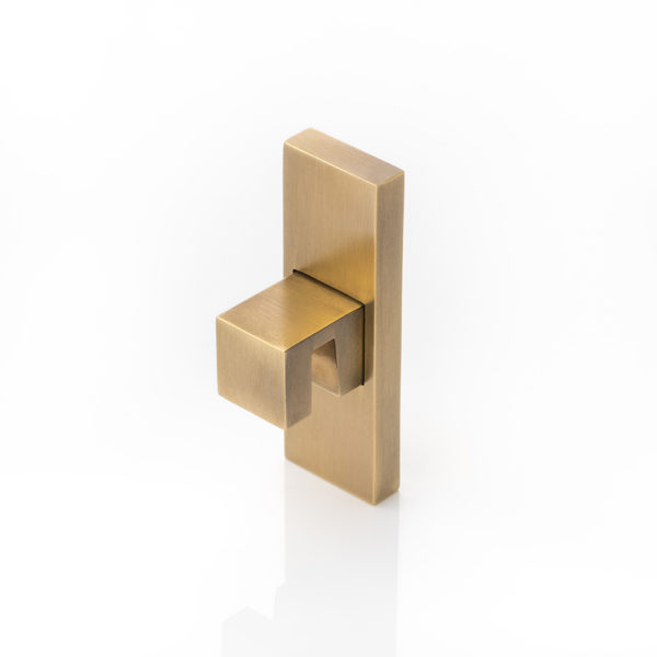 Square hook plate for casement window handle